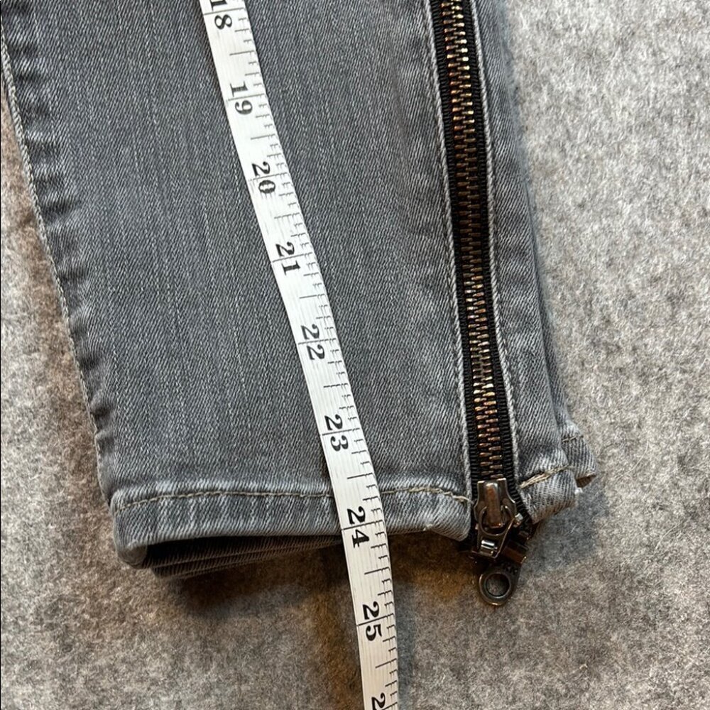 AG The Camila Super Skinny Jeans โ Size 27R | Distressed Gray ๐ - Picture 5 of 16